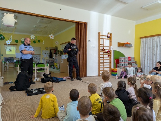 Policie v MŠ